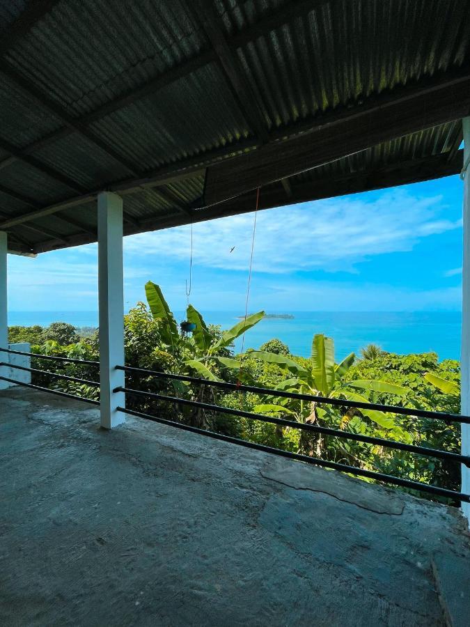 The View Padang, Amazing View, 8 Mins Mentawai Fast Ferry, Cold Beer,Close To Restaurants Kültér fotó
