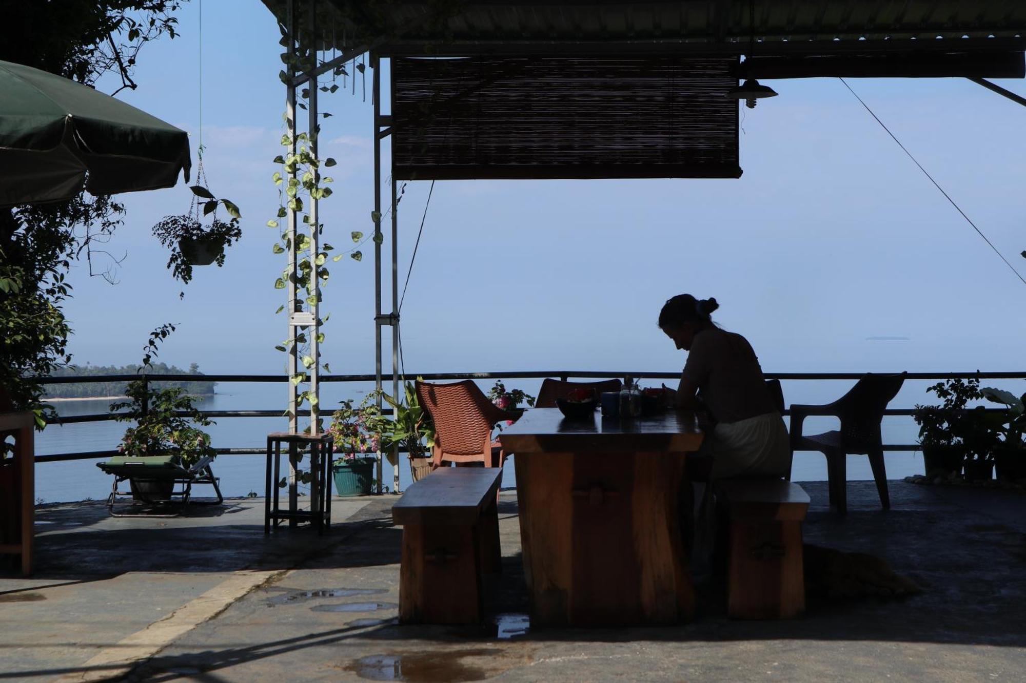 The View Padang, Amazing View, 8 Mins Mentawai Fast Ferry, Cold Beer,Close To Restaurants Kültér fotó