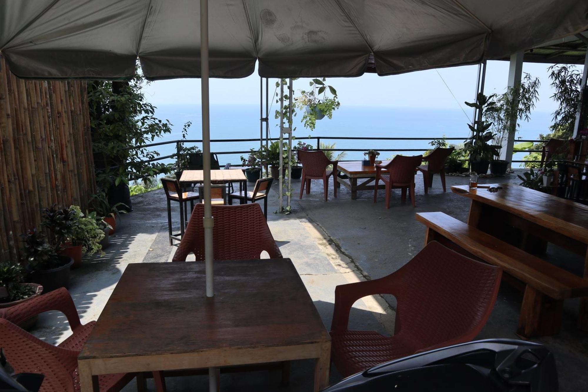 The View Padang, Amazing View, 8 Mins Mentawai Fast Ferry, Cold Beer,Close To Restaurants Kültér fotó